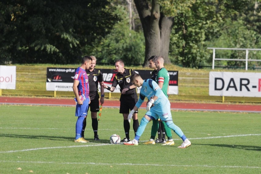 2.10.2021 r. Trzecioligowe derby Śląska: Gwarek Tarnowskie...