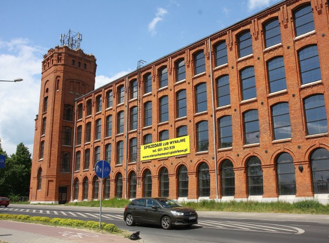 Budynek dawnego Sigmateksu wystawiony jest na sprzedaż za 8,5 mln zł&#8233;
