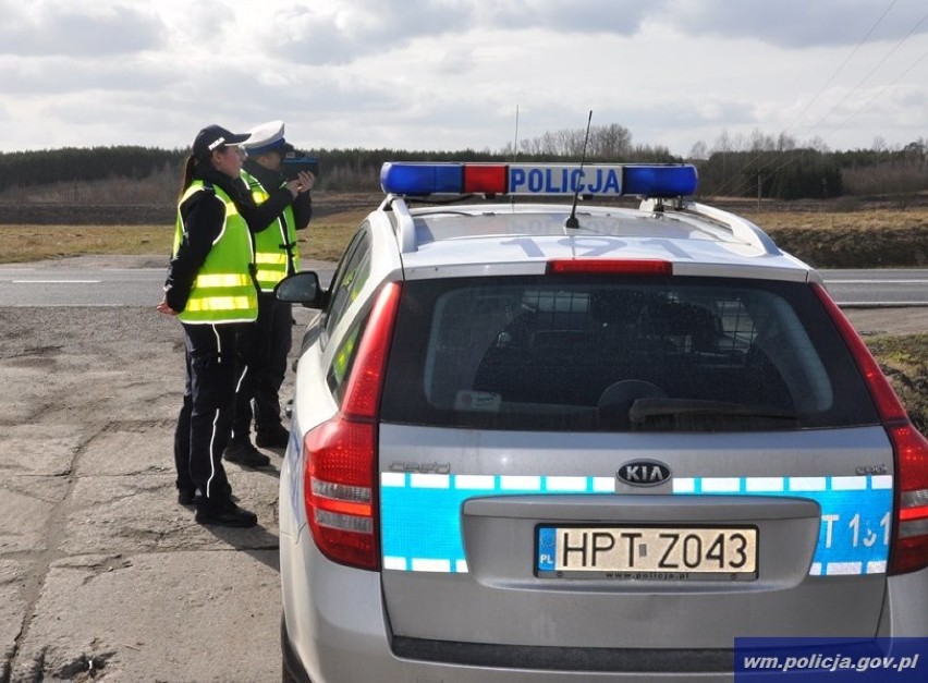 Kursant nauki jazdy pędził 135 km/h