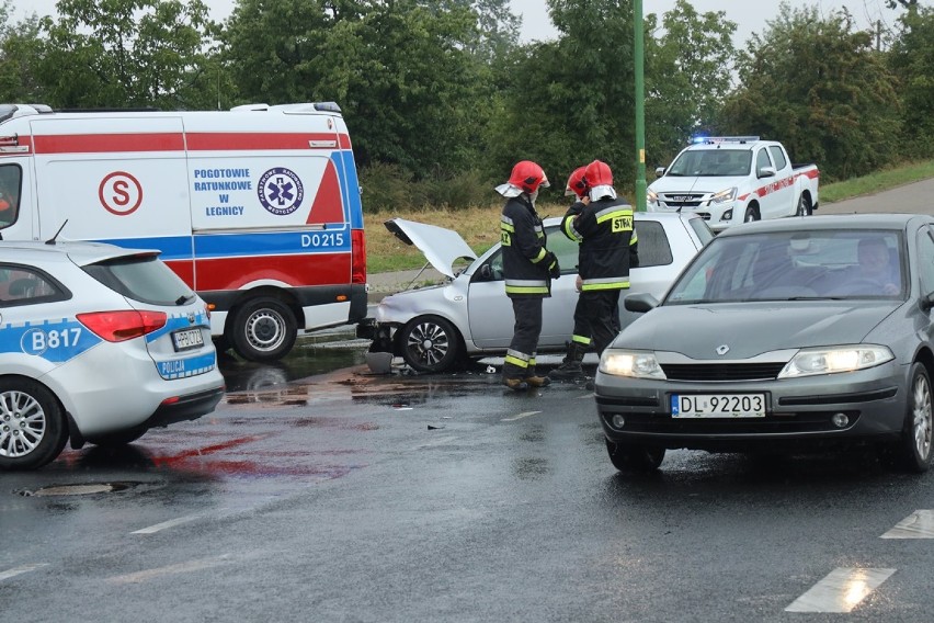 Wypadek na ulicy Piłsudskiego w Legnicy [ZDJĘCIA]