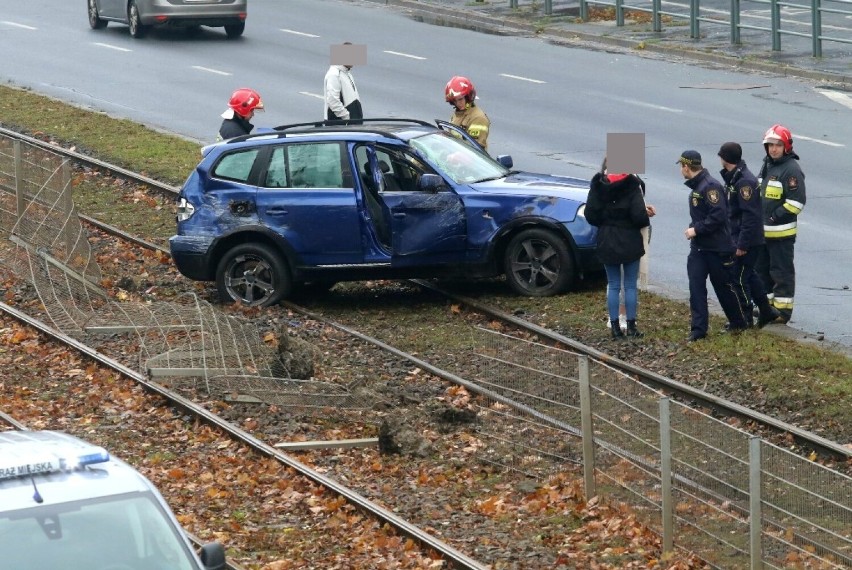 Do wypadku doszło na ul. Legnickiej we Wrocławiu. Kierowcy -...