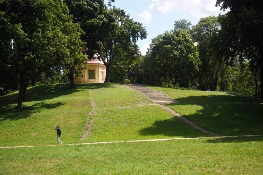 Z domku winnego w Żarach zginęły miedziane rynny