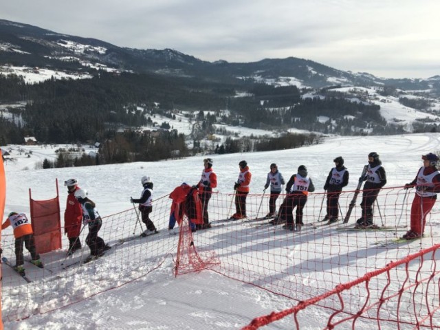 Zespół Szkół nr 6 w Jastrzębiu: szusowali na nartach o puchar dyrektora szkoły