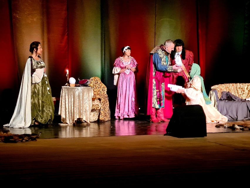 „Jajko Królowej Marysieńki”. Bialski „Teatr Słowa” przedstawił historię rodu Radziwiłłów