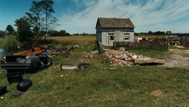 Kadr z filmu &quot;Z daleka widok jest piękny&quot;.