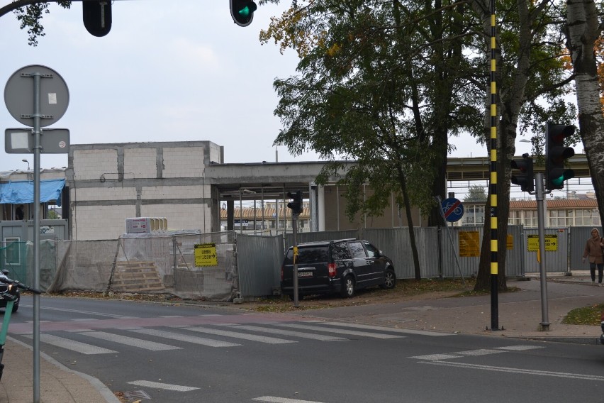 Budowa dworca PKP w Pruszczu Gdańskim. Postawione zostały już ściany. Kiedy otwarcie? |ZDJĘCIA