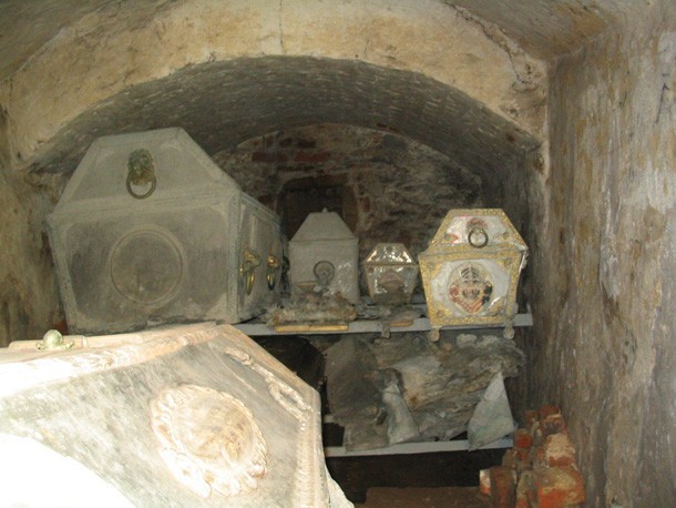 Oleśnica: W bazylice są jeszcze inne grobowce?