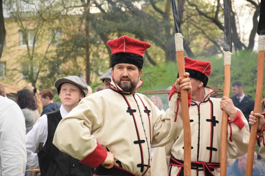 Książ Wielkopolski odda hołd poległym powstańców. W tym roku przypada 176. rocznica Bitwy o Książ [film, zdjęcia]