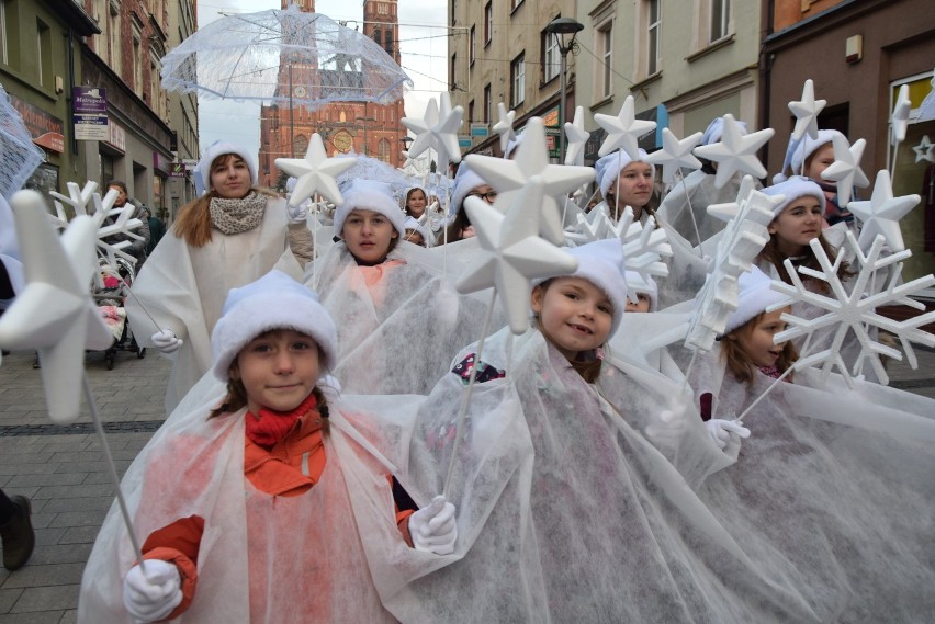 Ulicami Rybnika przeszła świąteczna parada