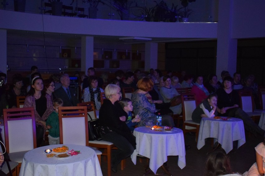 Koncert Wigilia pokoleń - jedna tradycja odbył się w Gminny Ośrodku Kultury w Ujeździe [ZDJĘCIA, FILM]