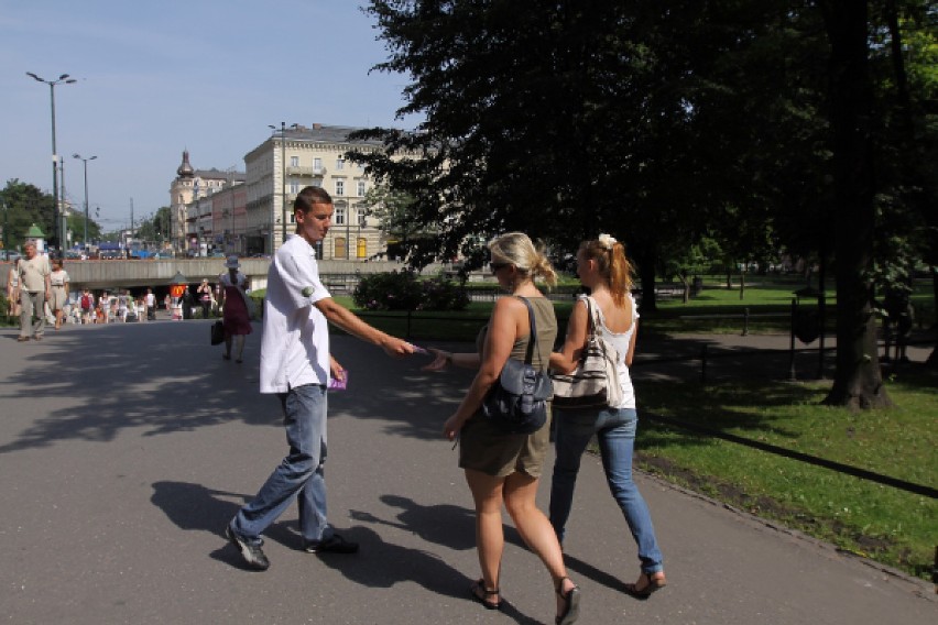 Wielu studentów poszukuje w Krakowie pracy na okres wakacji....