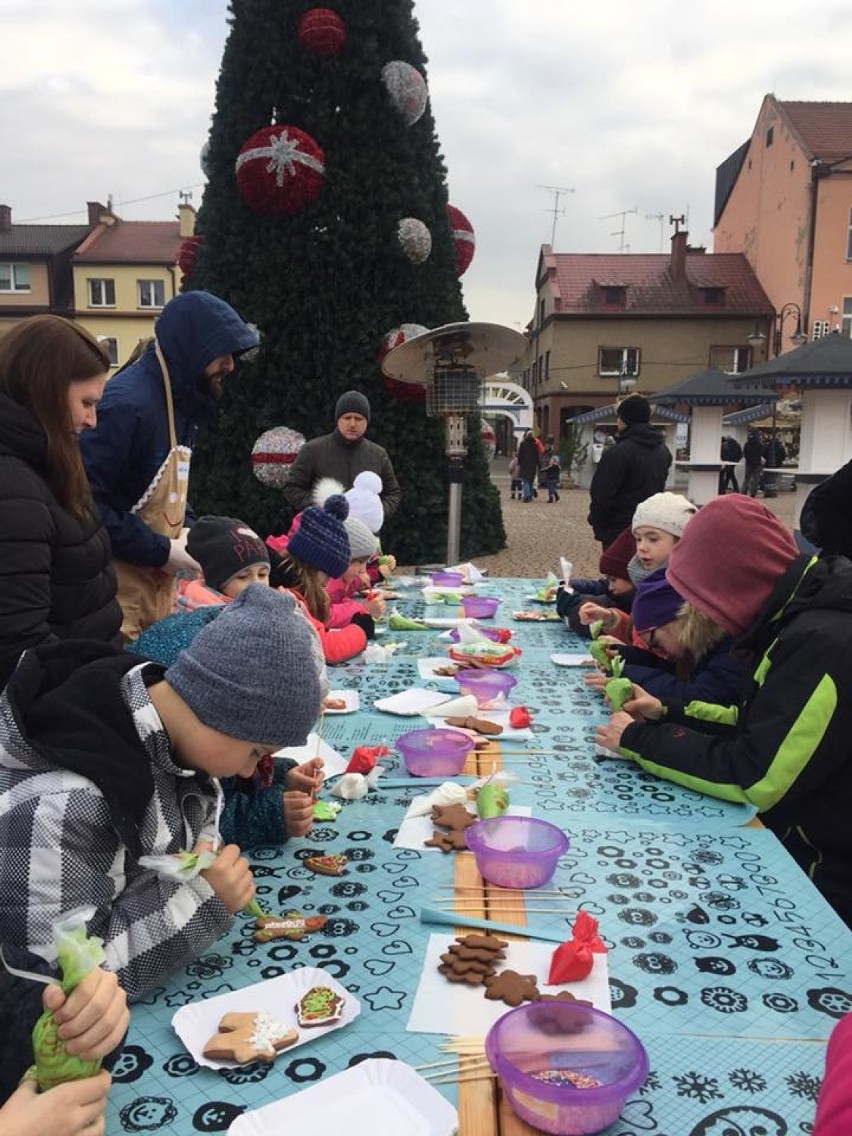 Na Jarmarku Świątecznym w Żorach koncerty, gotowanie i warsztaty - ZOBACZCIE JAK BYŁO! ZDJĘCIA