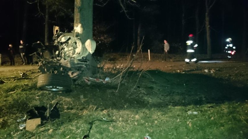 Wypadek w Starym Oleścu. 22-latek w szpitalu