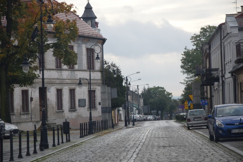 Opustoszały Sieradz w koronawirusowe niedzielne...