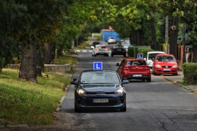 Problem z nadmiernym nasyceniem samochodami nauki jazdy okolic Wojewódzkiego Ośrodka Ruchu Drogowego znany jest od lat.