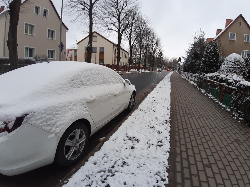 Wiosenny, poświąteczna śnieżyca w Szczecinku. Zimowo i mroźnie [zdjęcia]