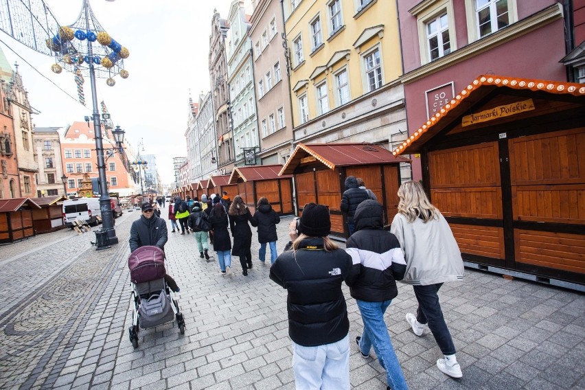 Jarmark bożonarodzeniowy na wrocławskim Rynku i w jego...