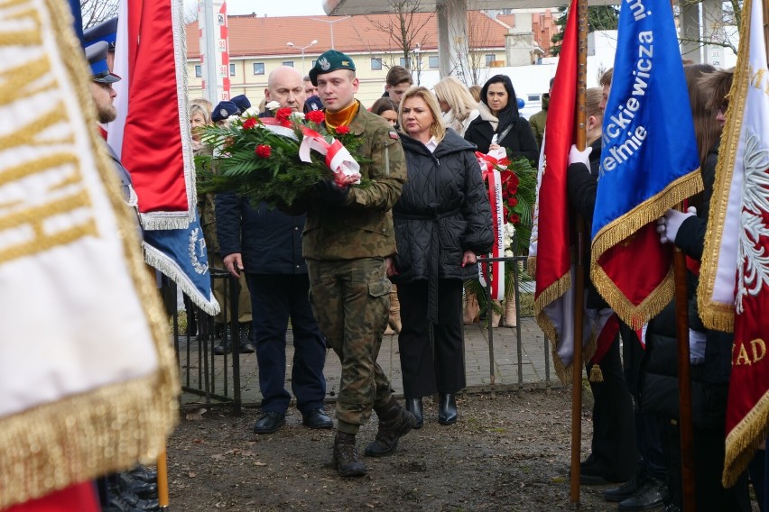 Chełm.  W 79. rocznicę egzekucji na chełmskiej "targowicy". Uczczono pamięć pomordowanych