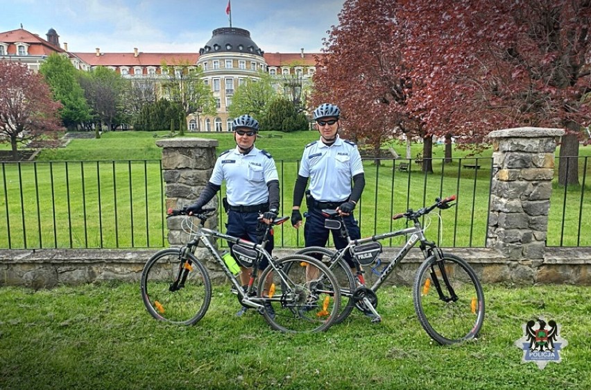 Ruszyły policyjne patrole rowerowe w Wałbrzychu i okolicy