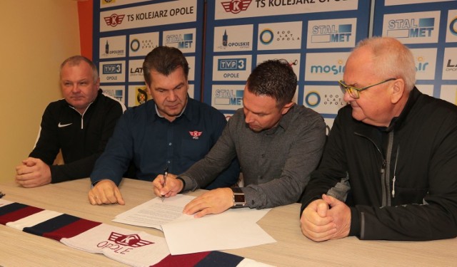 Kolejarz Opole potwierdził hit transferowy. W najbliższym sezonie w naszym zespole będzie występował 42-letni Sebastian Ułamek.