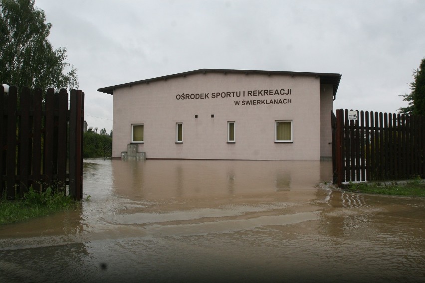 Zalany ośrodek w Świerklanach.