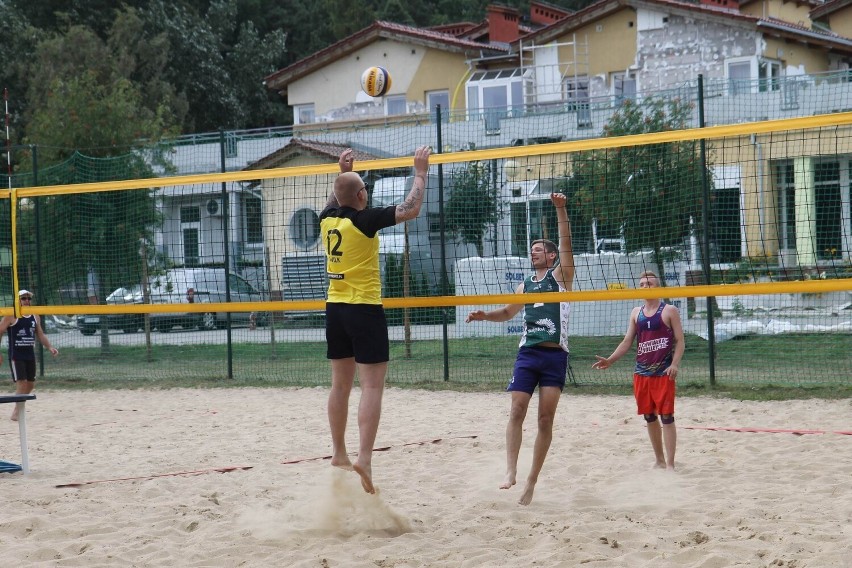 W siatkówkę plażową rywalizowano nad Jeziorem Starogrodzkim