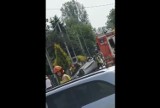 Kraków. Dachowanie samochodu na ul. Bieżanowskiej. Jedna osoba została ranna