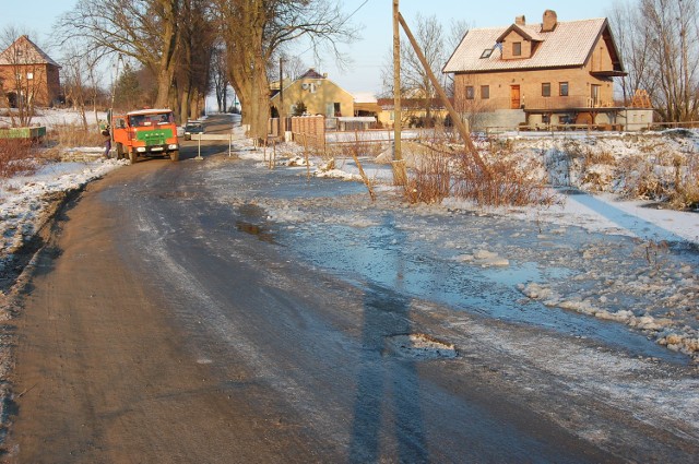 Tak wyglądała ulica Kochanowskiego 26 stycznia ubiegłego roku, kiedy zamykano drogę dla ruchu