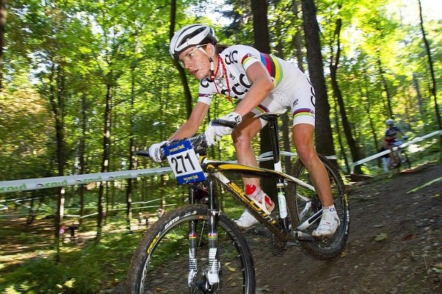 Maja Włoszczowska, kolarstwo górskie

Kolarstwo. W MTB kobiet jedno miejsce obsadzi Maja Włoszczowska, o drugie powalczą Katarzyna Solus-Miśkowicz (Korona Kielce), Paula Gorycka (już nie CCC), a także trzy zawodniczki CCC Polkowice: Anna Szafraniec, Aleksandra Dawidowicz i Magdalena Sadłecka. Najmocniej stoją akcje Szafraniec.