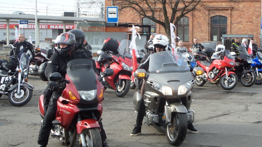 Święto Niepodległości Myszkowskiego Klubu Motocyklowego 2022. Rajd jurajski  ZDJĘCIA