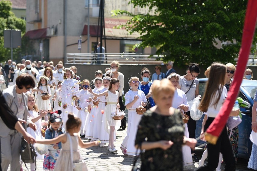 Procesja Bożego Ciała ulicami Żar w 2021 roku.