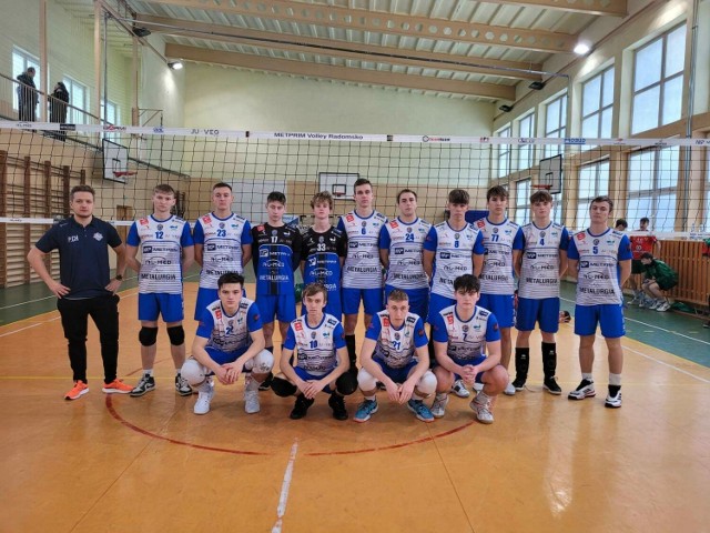 Juniorzy METPRIM Volley Radomsko przegrali mecz, ale awansowali do półfinałów ligi wojewódzkiej!