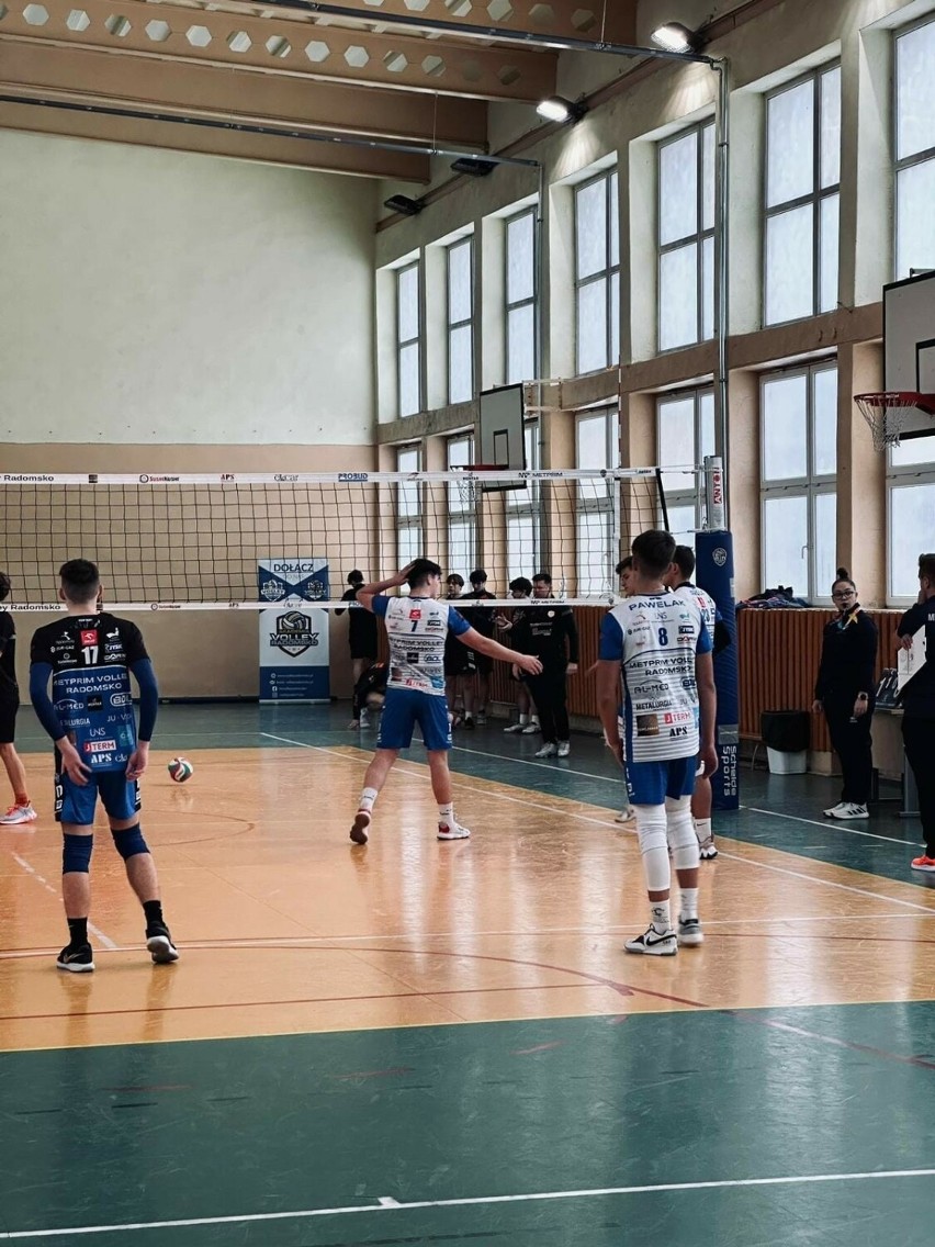 Juniorzy METPRIM Volley Radomsko przegrali mecz, ale...