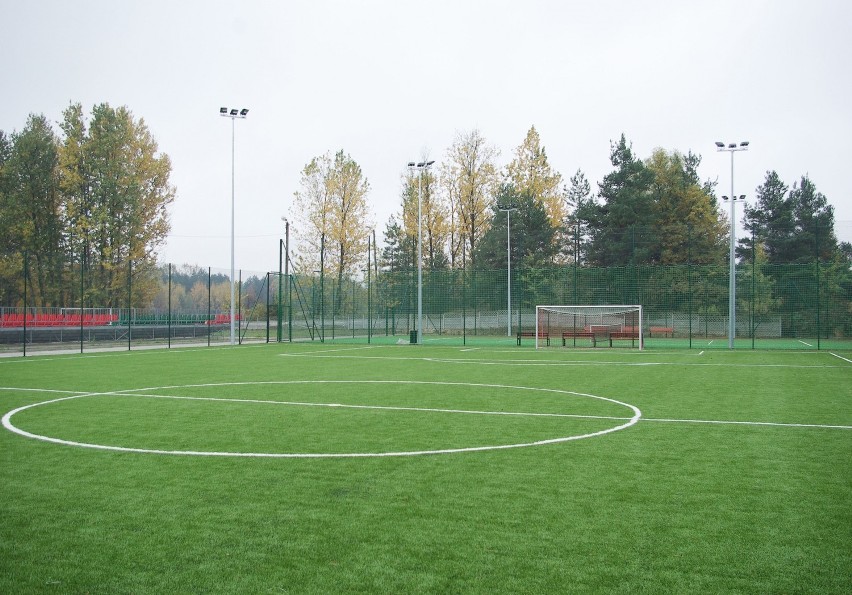 Zakończono drugi etap przebudowy stadionu w Żelisławicach