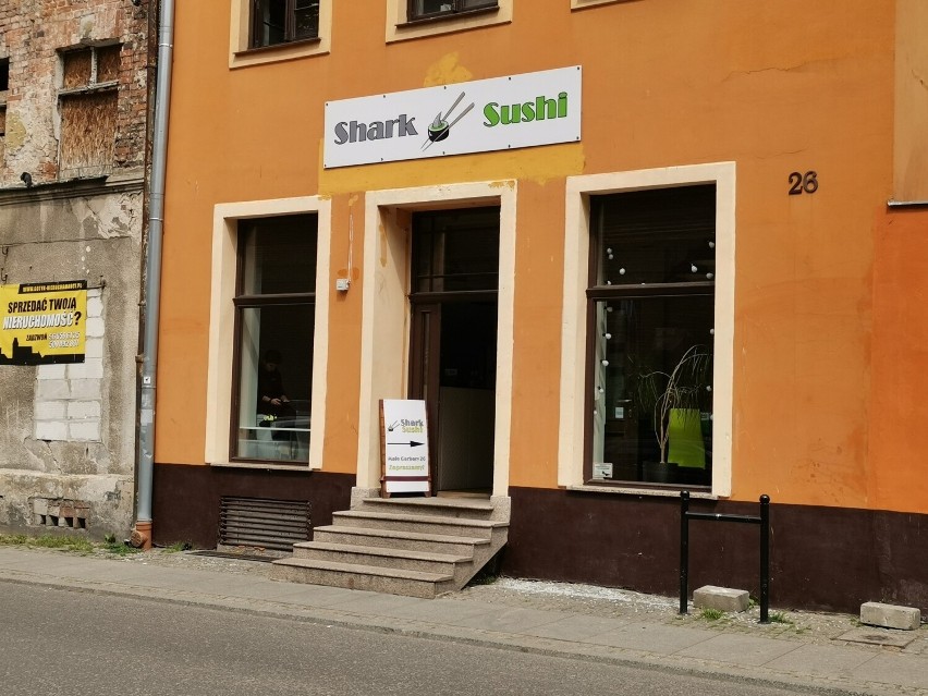 Shark Sushi, ul. Małe Garbary 26...