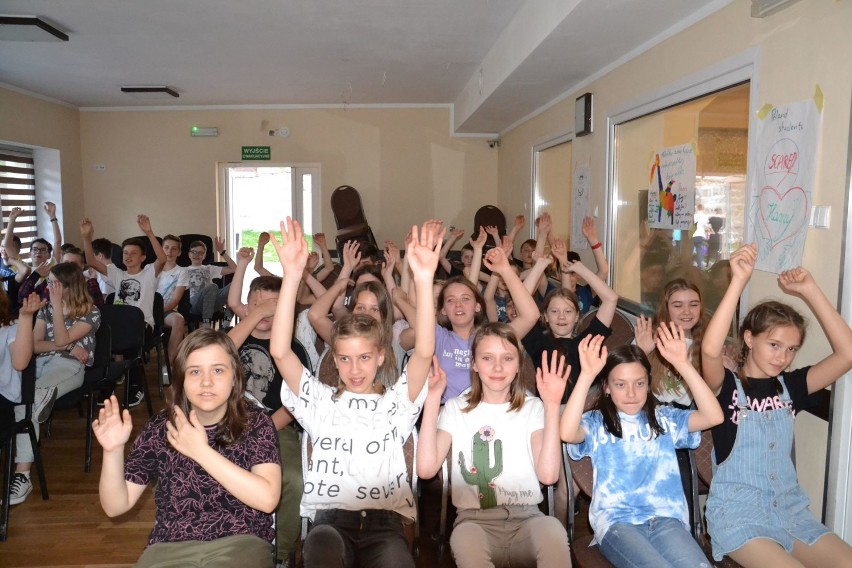 Uczniowie szkoły w Bieniądzicach na obozie językowym w międzynarodowym towarzystwie [FOTO]