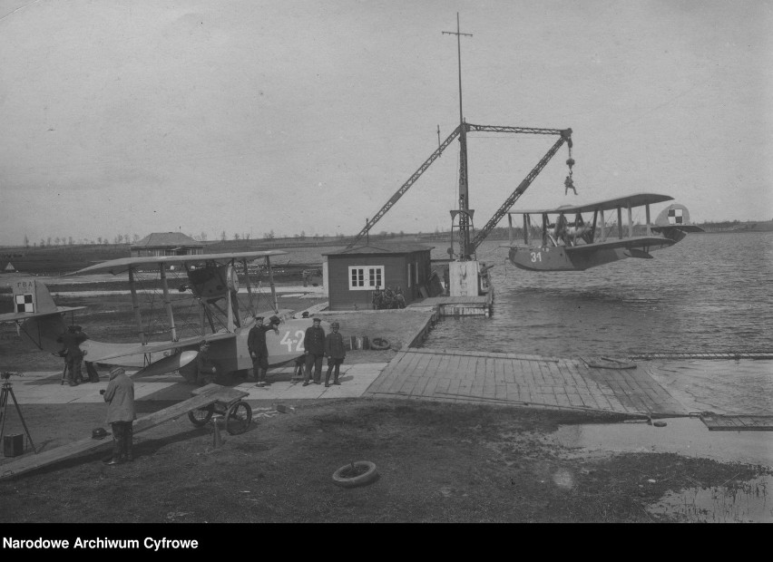 Hydroplany na Pomorzu. To była chluba regionu przed II Wojną Światową! Zobacz archiwalne zdjęcia wodosamolotów, startujących w Pucku
