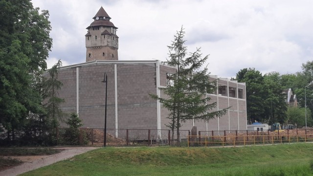 Trwa budowa sali sportowej przy Szkole Podstawowej nr 1 w Międzyrzeczu.