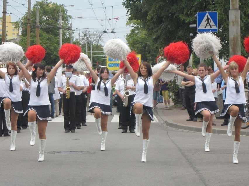 Gdynia. Święto ulicy Chylońskiej. Parada na ulicach miasta. Zobacz, jak było rok temu FOTO
