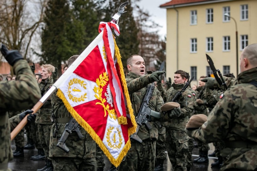 Region. Przysięga żołnierzy 4 Warmińsko-Mazurskiej Brygady Obrony Terytorialnej