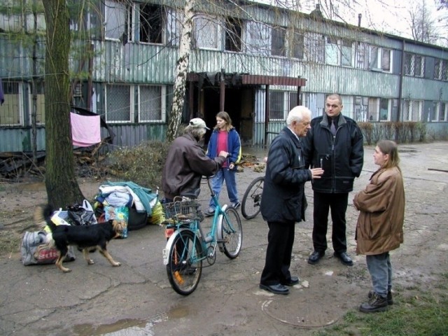 Dąbrowa Górnicza ponad 20 lat temu 

Zobacz kolejne zdjęcia/plansze. Przesuwaj zdjęcia w prawo naciśnij strzałkę lub przycisk NASTĘPNE