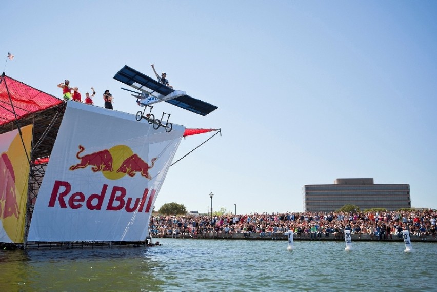 Finał 5. Konkursu Lotów Red Bull 2015: Latająca Kotwica z Warmii i Mazur powalczy o wygraną