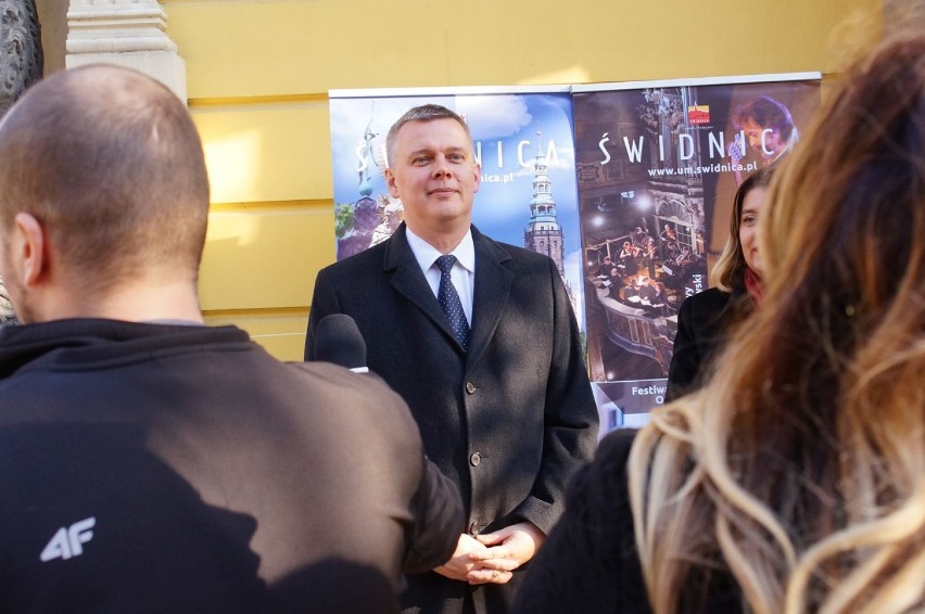 Minister Siemoniak w Świdnicy dziękował za głosy i obiecywał...