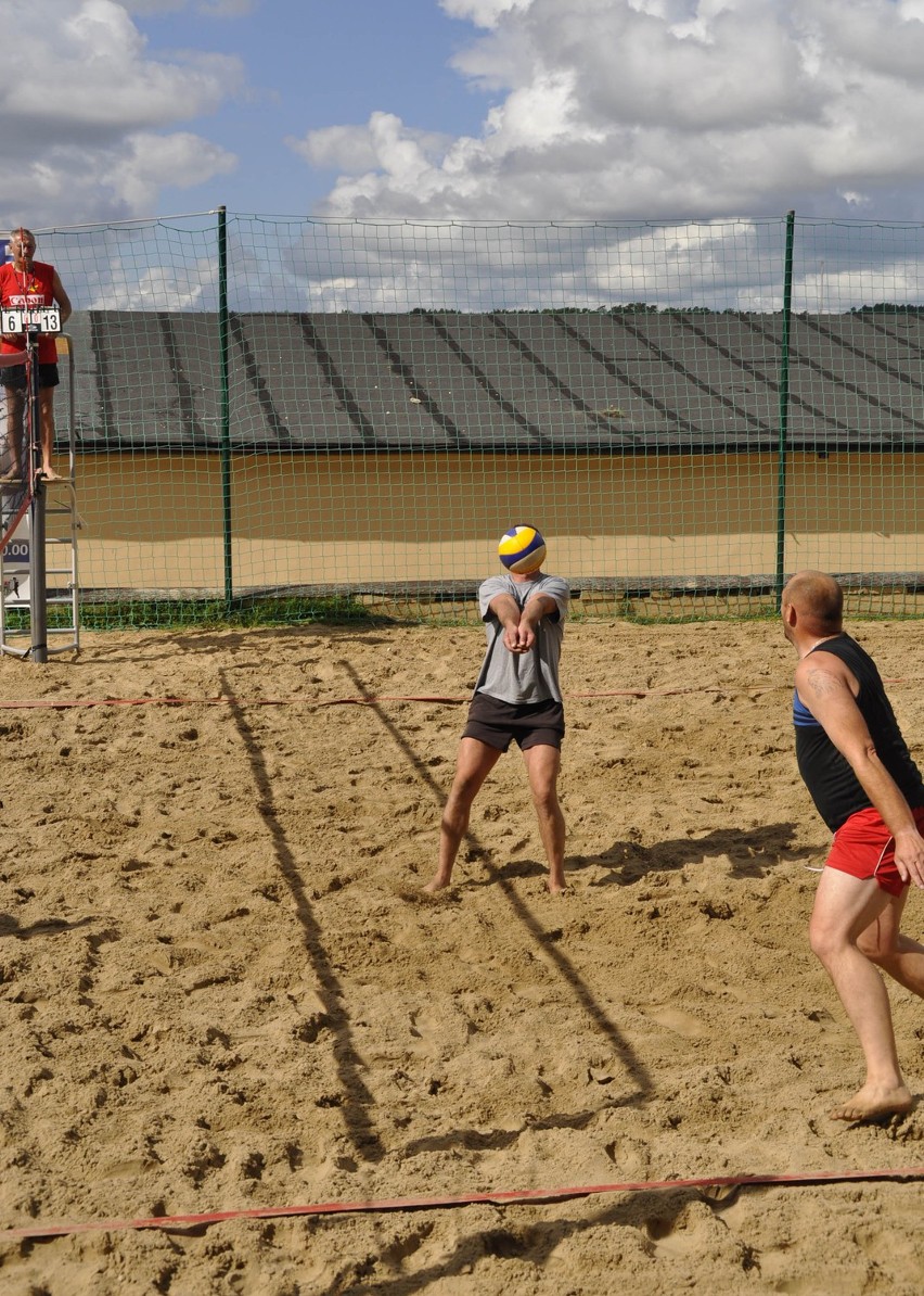 W Sierakowie odbył się kolejny turniej siatkówki plażowej, tym razem w formie &quot;Plus 70&quot;