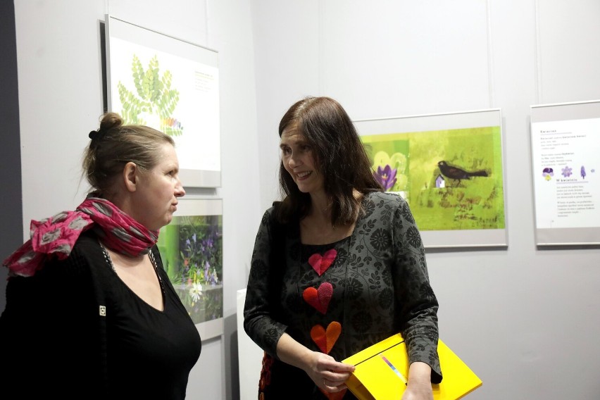 Legnica: „Żółta kredka i inni…” wystawa  Eli Wasiuczyńskiej w Galerii Satyrykon, zobaczcie zdjęcia