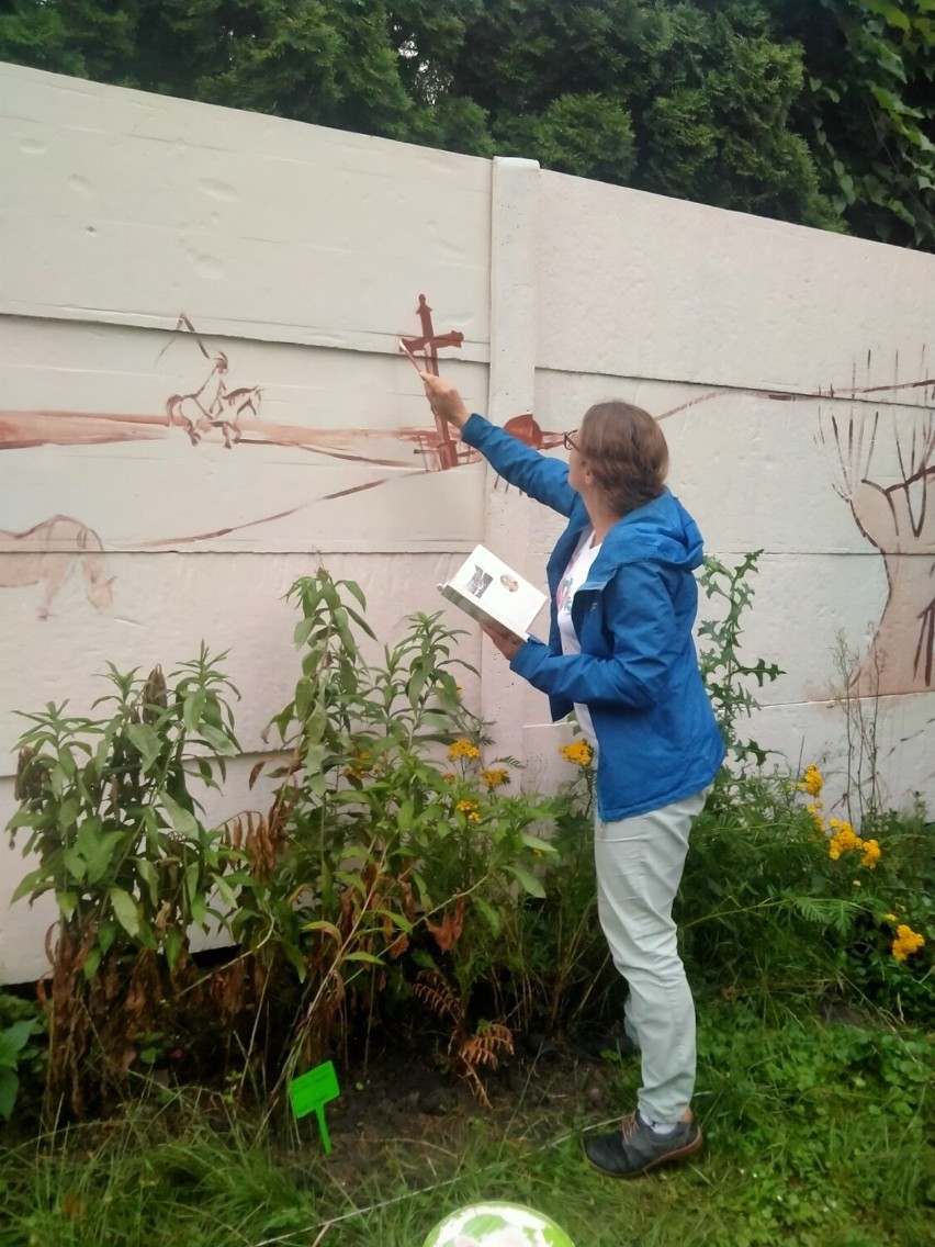 Przy Hufcu ZHP powstaje mural połączony z ekologicznym Polskim Ogrodem