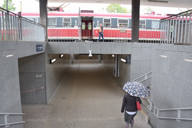 Podziemny tunel na dworcu PKP w Zielonej Góry