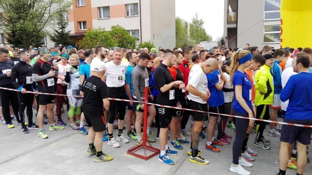 Tegoroczny Bieg Lisów po ulicach Jędrzejowa ukończyły aż 272 osoby, to prawie sto osób więcej niż przed rokiem. W grupie tej były 72 kobiety oraz 200 mężczyzn. W zawodach wzięło udział 72 biegaczy z powiatu jędrzejowskiego, w tym 18 pań.