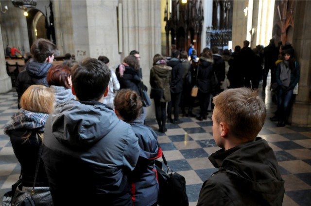 Wielki Piątek 
9.00-15.00 - Spowiedź bez przerwy do liturgii i po liturgii od godz. 17 do 22.00 (ostrzegamy, że mogą być długie kolejki)

Wielka Sobota 
9.00-20.00 - Adoracja Grobu Pańskiego i spowiedź bez przerwy (ostrzegamy, że mogą być długie kolejki

Hejtowanie, mobbing, zatruwanie środowiska. Z czego trzeba się spowiadać?