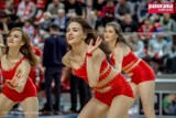 Wałbrzych: Seksowne cheerleaderki rozgrzewały publiczność podczas meczu Polska - Białoruś